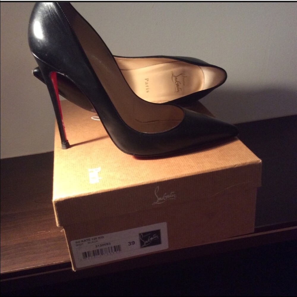 SOLD Christian Louboutin So Kate's Kidd Leather